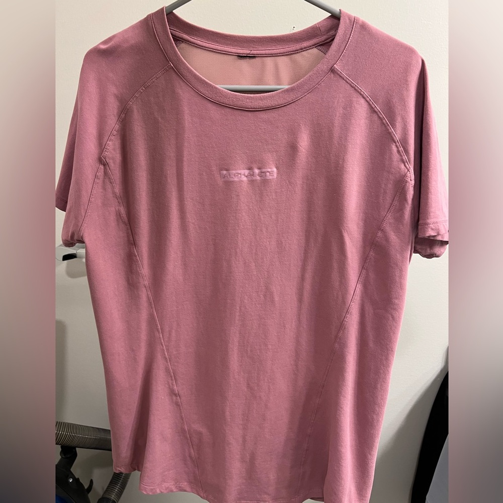Bundle of 2 alphalete t shirts